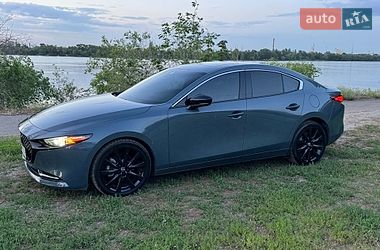 Седан Mazda 3 2022 в Днепре