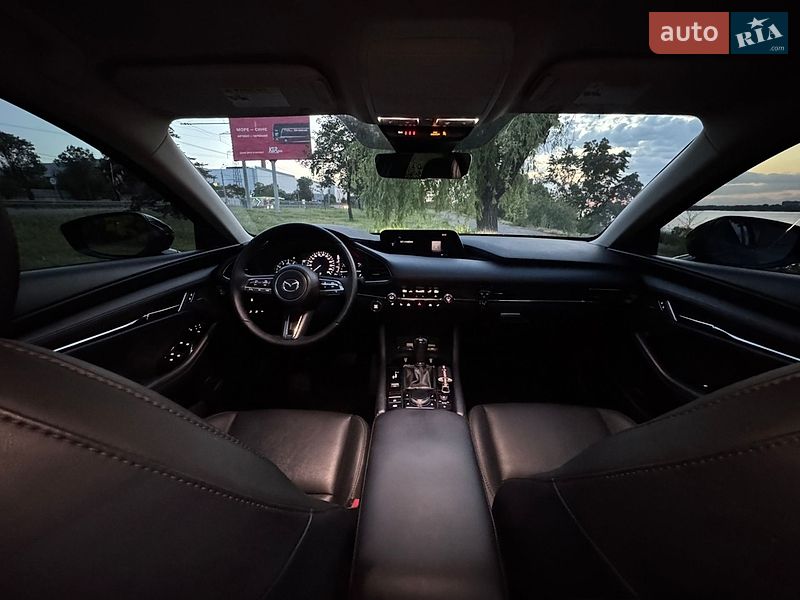 Седан Mazda 3 2022 в Днепре