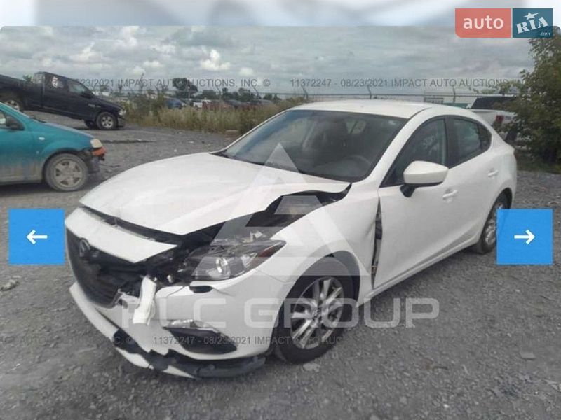 Седан Mazda 3 2015 в Ірпені