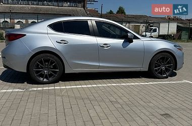 Седан Mazda 3 2018 в Ромнах