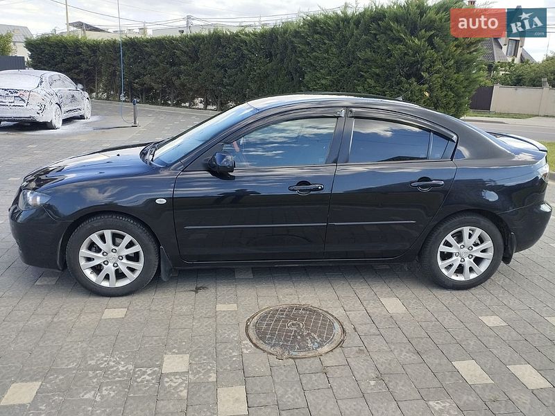 Седан Mazda 3 2007 в Ужгороде