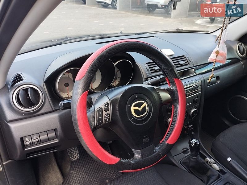 Седан Mazda 3 2007 в Ужгороде