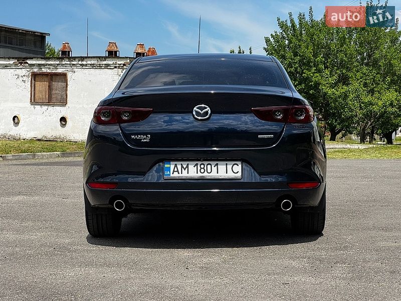 Седан Mazda 3 2019 в Киеве
