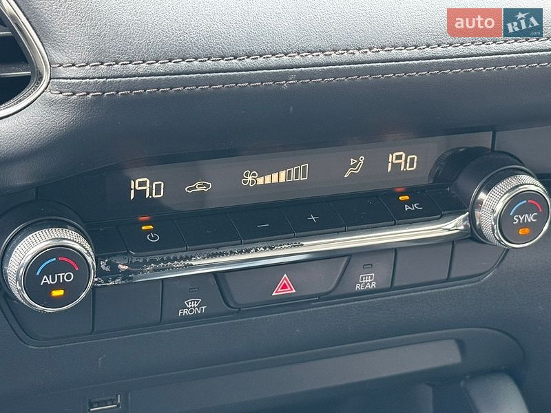 Седан Mazda 3 2019 в Киеве