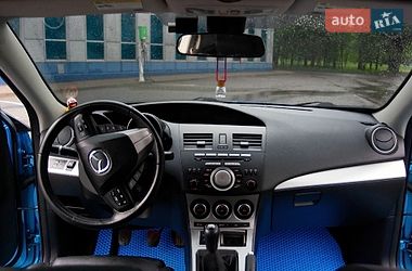 Хэтчбек Mazda 3 2010 в Кривом Роге