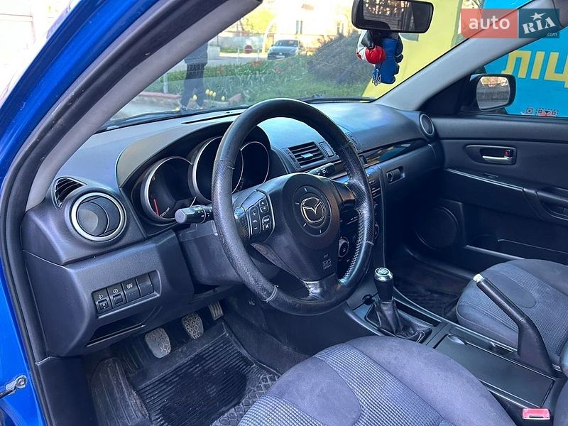 Хэтчбек Mazda 3 2005 в Желтых Водах