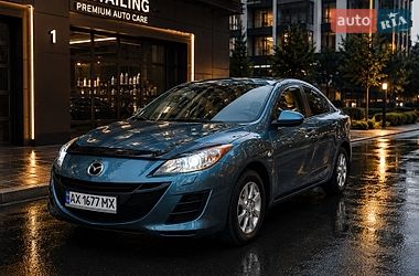 Седан Mazda 3 2010 в Краснограді