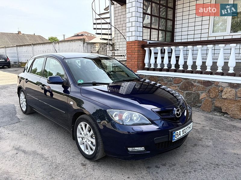 Хэтчбек Mazda 3 2008 в Джулинке