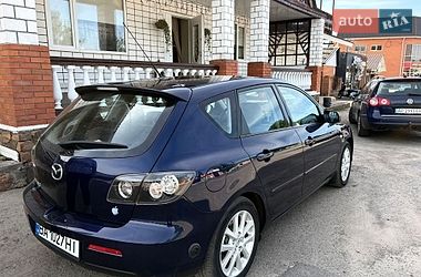 Хэтчбек Mazda 3 2008 в Джулинке