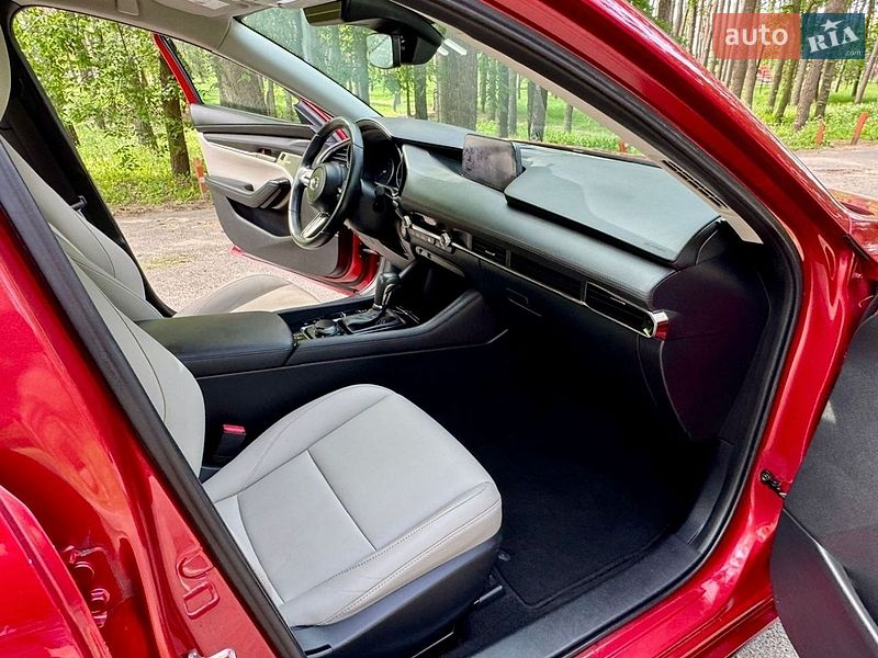 Седан Mazda 3 2019 в Киеве