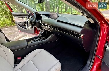Седан Mazda 3 2019 в Киеве