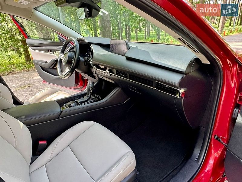 Седан Mazda 3 2019 в Киеве