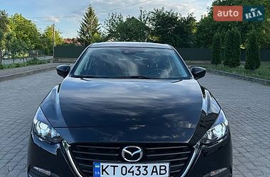 Седан Mazda 3 2018 в Коломые