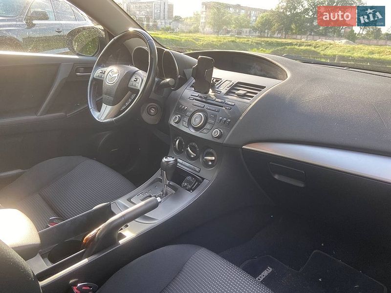 Седан Mazda 3 2012 в Конотопе