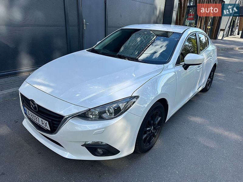 Седан Mazda 3 2014 в Киеве