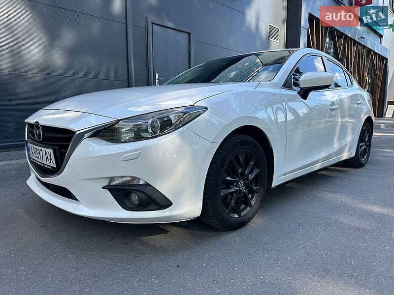 Седан Mazda 3 2014 в Киеве