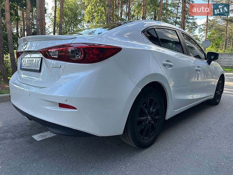 Седан Mazda 3 2014 в Киеве