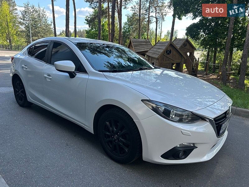 Седан Mazda 3 2014 в Киеве