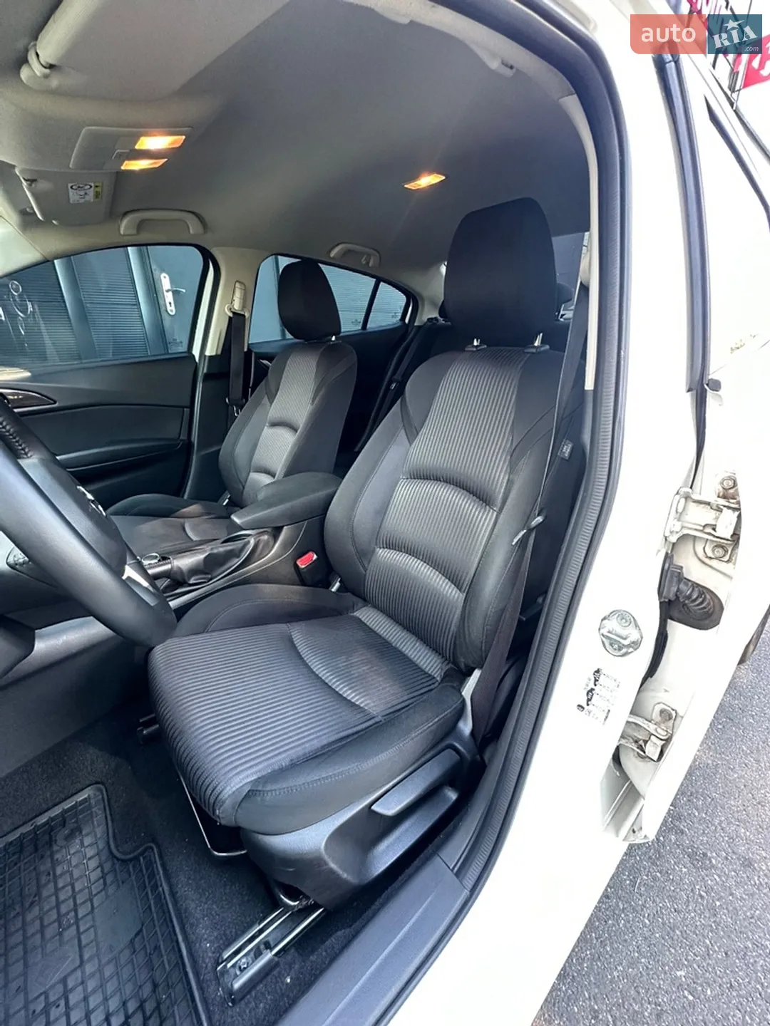 2014 Mazda 3 - мініатюра 16