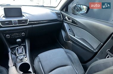 Седан Mazda 3 2014 в Киеве