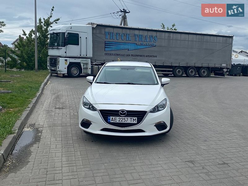 Седан Mazda 3 2016 в Самаре