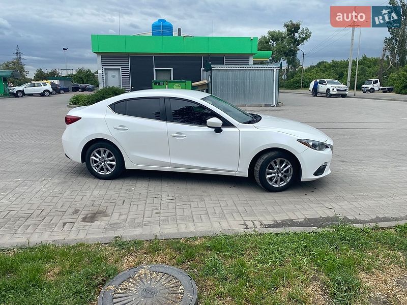 Седан Mazda 3 2016 в Самаре