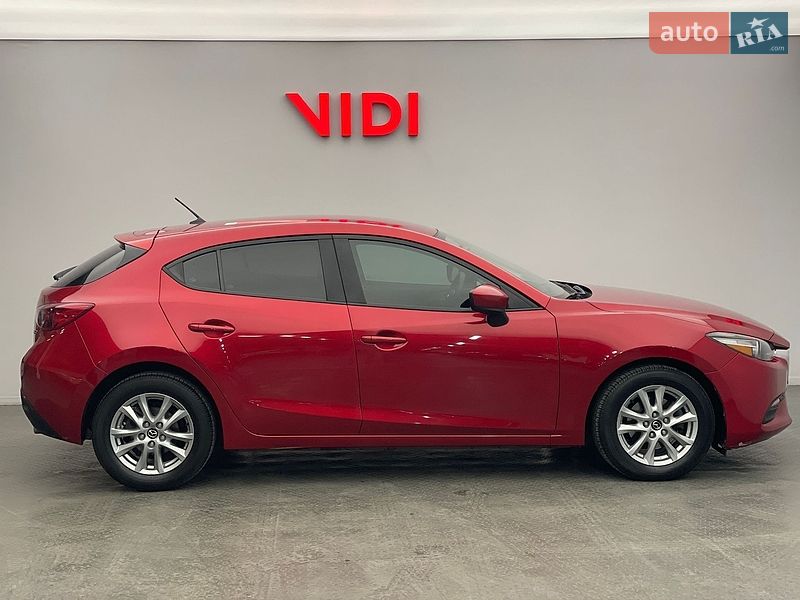 Хэтчбек Mazda 3 2017 в Киеве