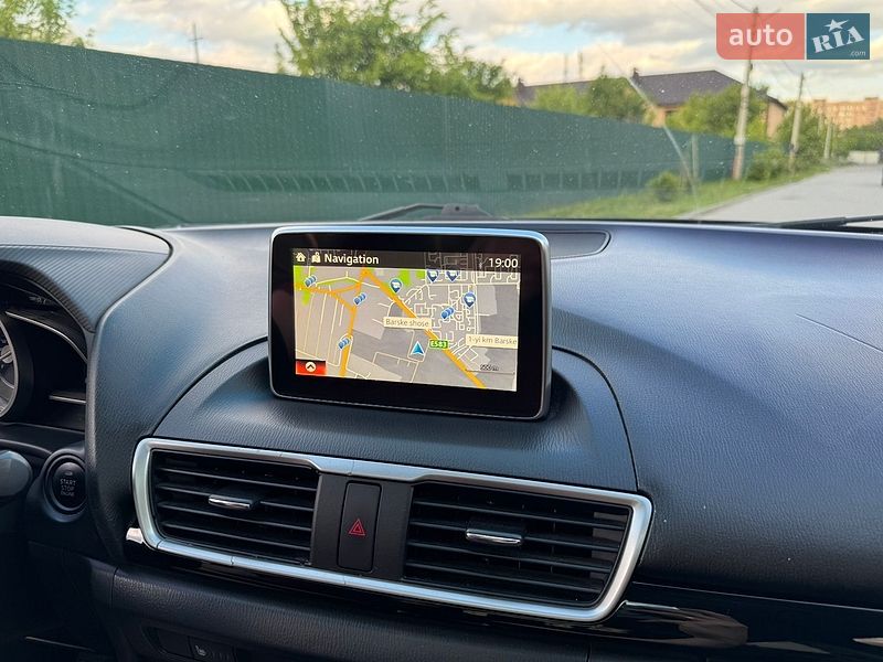 Седан Mazda 3 2013 в Виннице