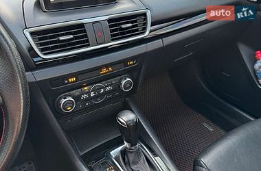 Седан Mazda 3 2013 в Виннице