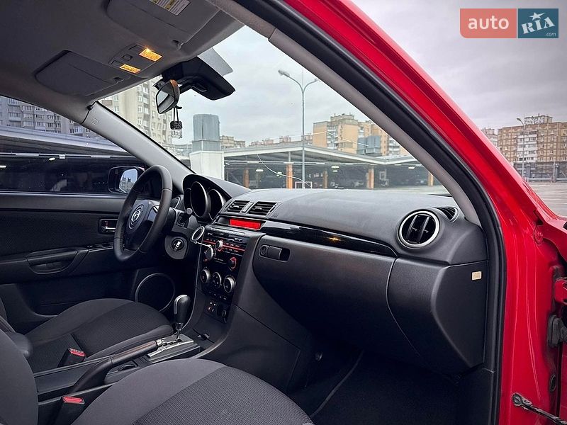 Седан Mazda 3 2008 в Киеве