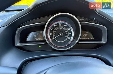 Седан Mazda 3 2015 в Ивано-Франковске