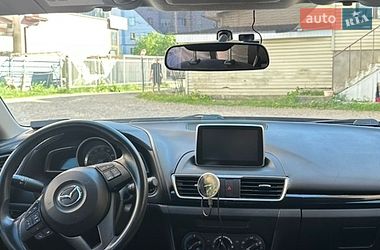 Седан Mazda 3 2015 в Ивано-Франковске