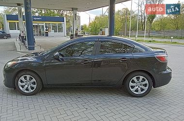 Седан Mazda 3 2011 в Запоріжжі
