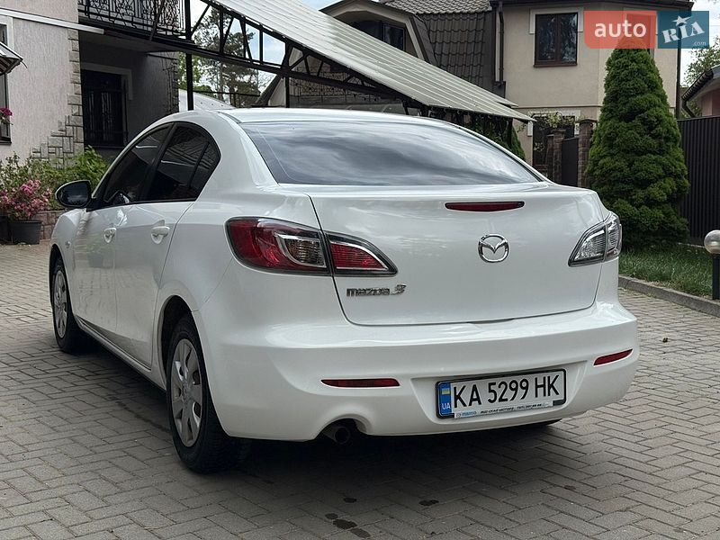 Седан Mazda 3 2011 в Львові