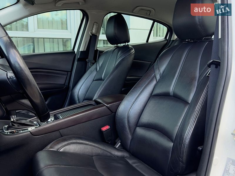 Седан Mazda 3 2018 в Одесі