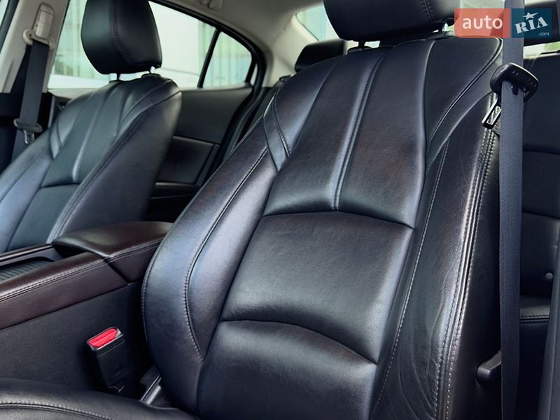 Седан Mazda 3 2018 в Одесі