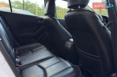 Седан Mazda 3 2018 в Одесі