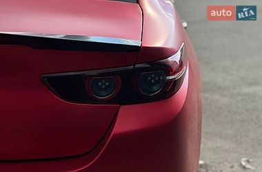 Седан Mazda 3 2019 в Киеве