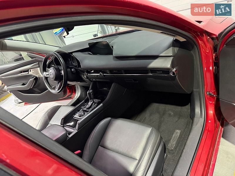 Седан Mazda 3 2019 в Киеве