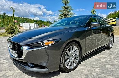 Седан Mazda 3 2023 в Львові