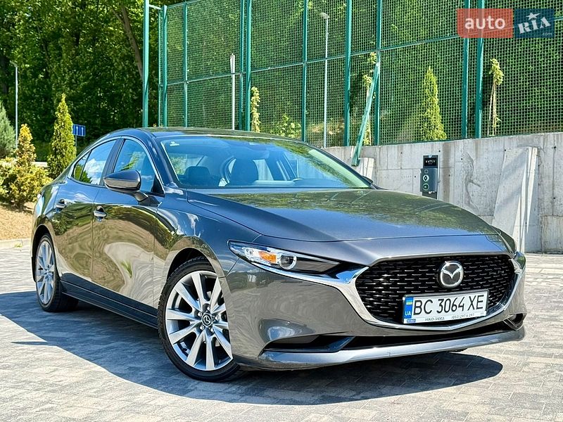 Седан Mazda 3 2023 в Львові