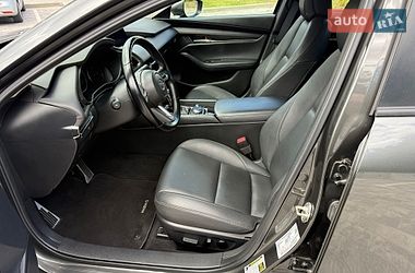 Седан Mazda 3 2023 в Львові