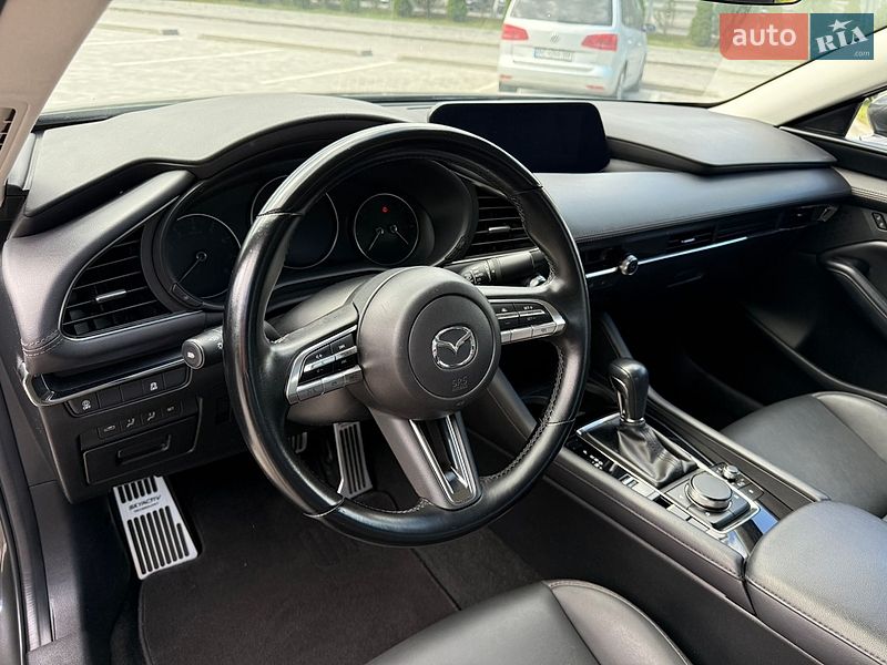 Седан Mazda 3 2023 в Львові