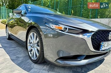 Седан Mazda 3 2023 в Львові