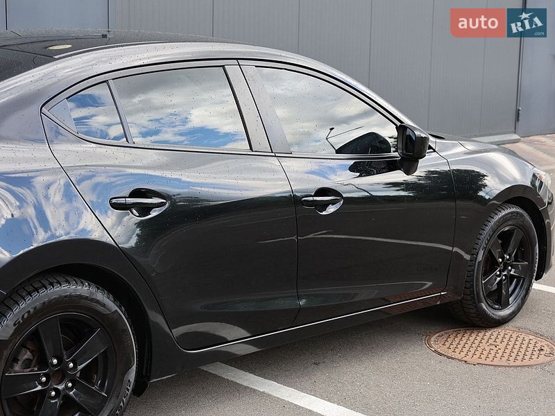 Седан Mazda 3 2014 в Киеве