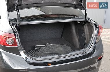 Седан Mazda 3 2014 в Киеве