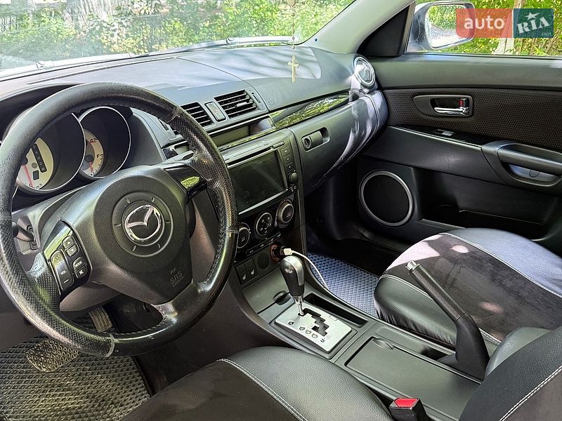 Седан Mazda 3 2008 в Черновцах