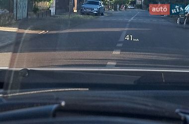 Седан Mazda 3 2017 в Ужгороді