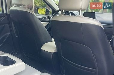 Седан Mazda 3 2017 в Ужгороді
