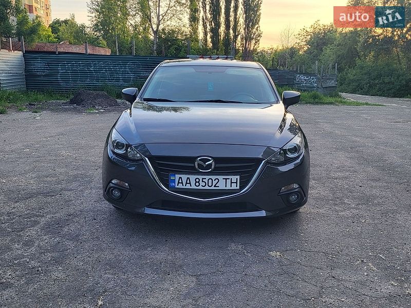 Седан Mazda 3 2015 в Полтаве